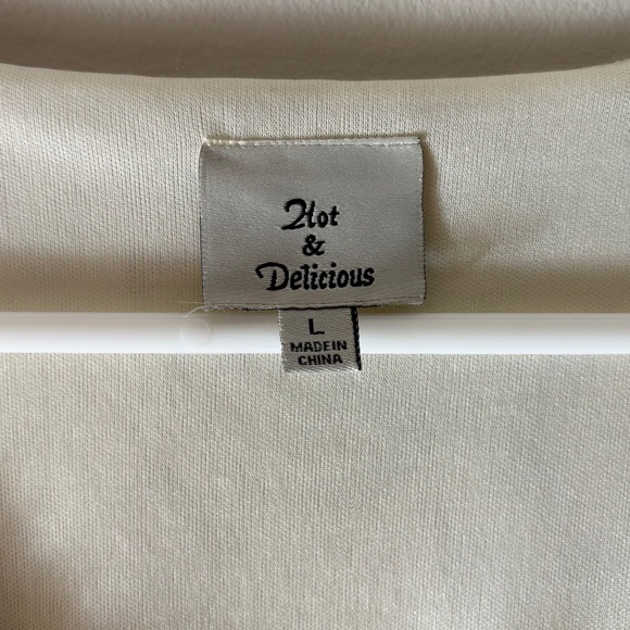 Hot & Delicious | ruffled dress | size large - Picture 2 of 2